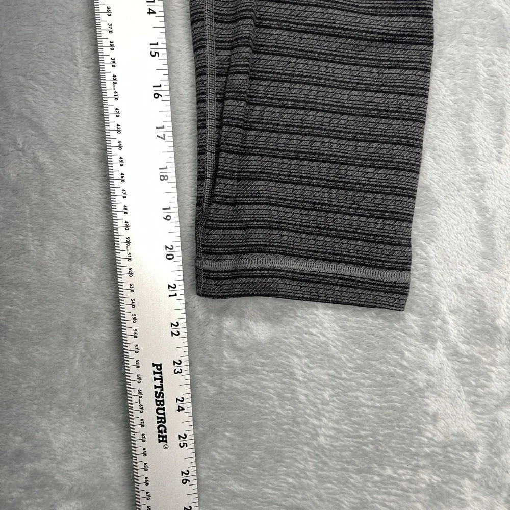 Lululemon Leggings Womens 10 (30x21) Gray Black Horizontal Stripe Athletica Crop